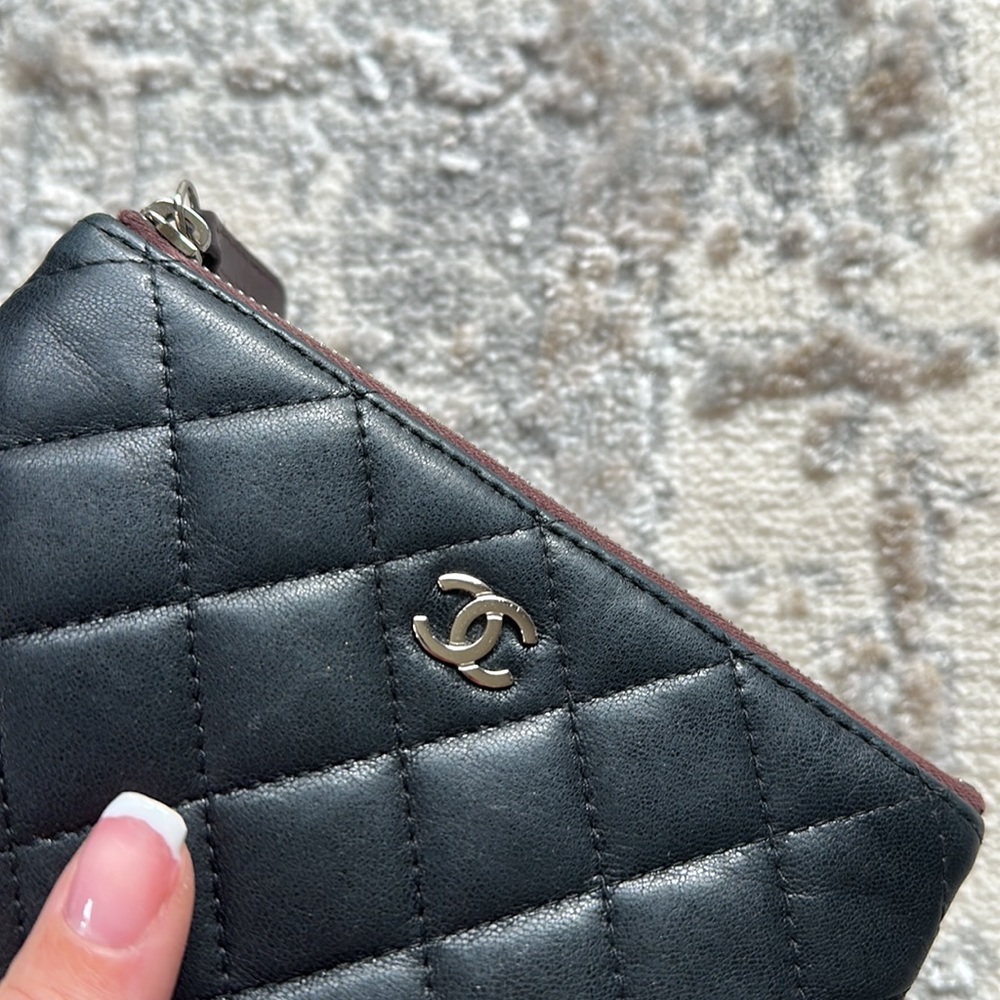 Chanel Black Quilted Lambskin Leather Small Cosmetic Pouch with Silver Hardware - Picture 4 of 7